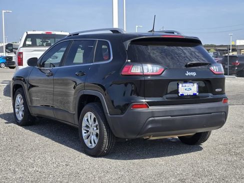 Used 2019 Jeep Cherokee Latitude w/ Popular Appearance Group FWD image 5