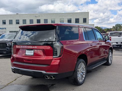 New 2025 Chevrolet Suburban High Country image 5