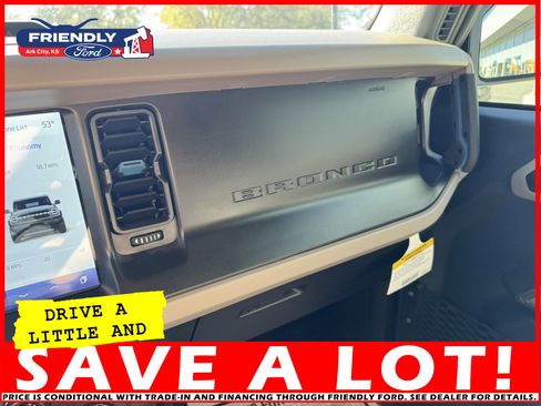 Used 2023 Ford Bronco Wildtrak image 34