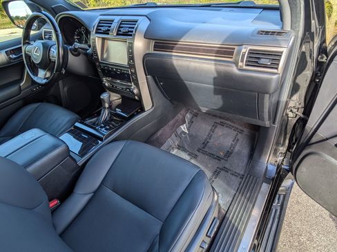 Used 2020 Lexus GX 460 Premium image 28