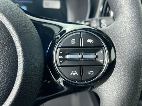 Used 2023 Kia Soul LX w/ Option Group 015 FWD image 19