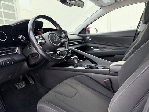 Certified 2021 Hyundai Elantra SEL w/ Convenience Package image 4