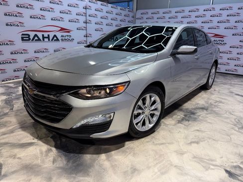 Used 2022 Chevrolet Malibu LT FWD image 2