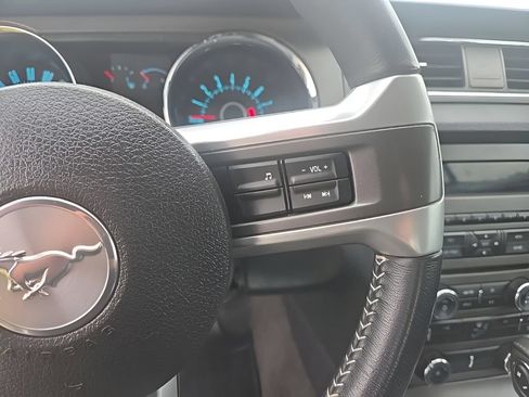 Used 2013 Ford Mustang GT RWD image 12