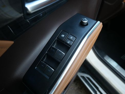 Used 2021 Toyota Highlander Platinum image 17