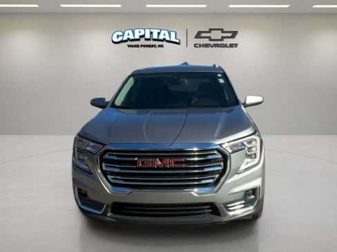 Used 2023 GMC Terrain SLT image 8