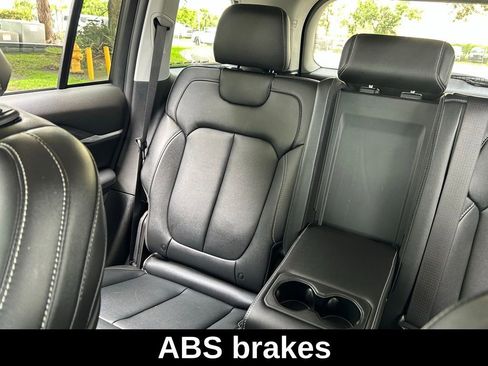 Used 2024 Jeep Grand Cherokee Limited w/ Black Appearance Package image 15