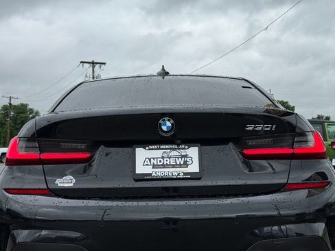 Used 2021 BMW 330i Sedan w/ M Sport Package RWD image 12