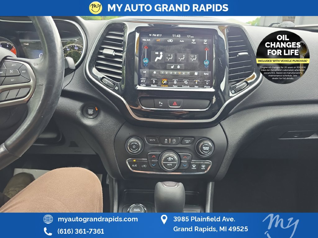 Used 2019 Jeep Cherokee Limited AWD/4WD image 18