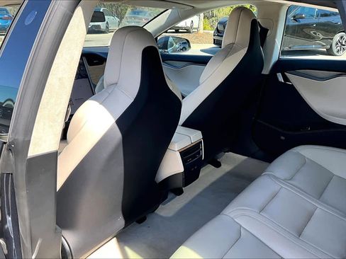 Used 2018 Tesla Model S 75D image 23