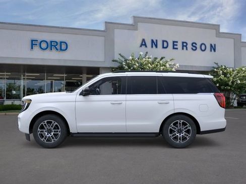 New 2026 Ford Expedition Active RWD image 3
