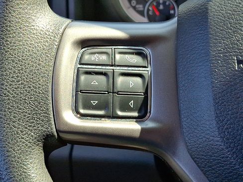 Used 2024 RAM 1500 Classic SLT image 20