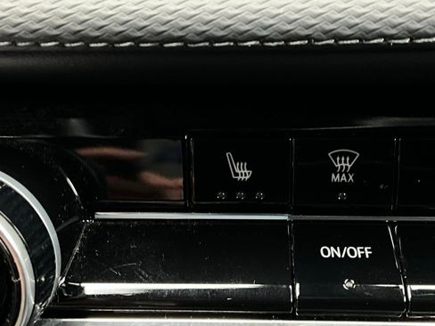 Used 2025 Chevrolet Equinox LT image 25