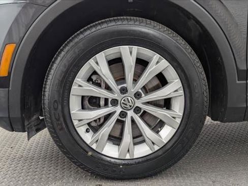 Used 2018 Volkswagen Tiguan S FWD image 28