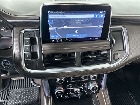 Used 2021 GMC Yukon SLT w/ SLT Luxury Plus Package AWD/4WD image 14