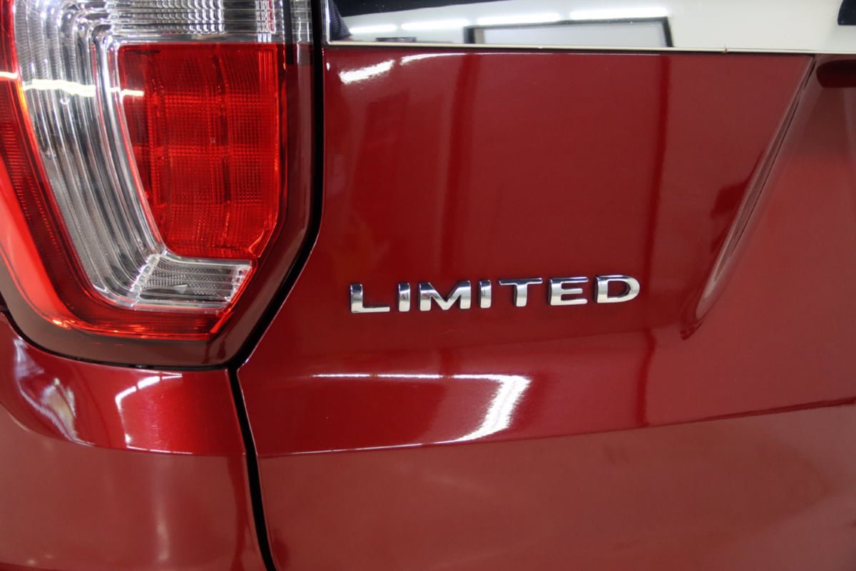 Used 2018 Ford Explorer Limited AWD/4WD image 11