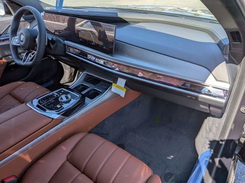 New 2026 BMW 760i xDrive w/ Executive Package AWD/4WD image 25