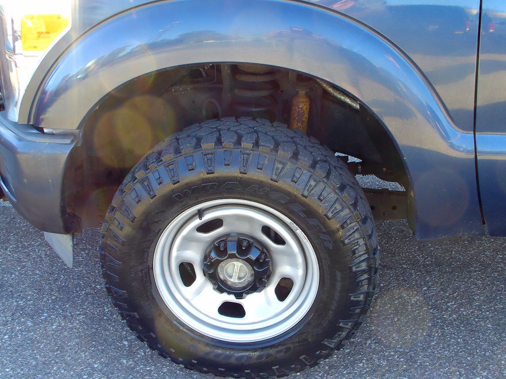 Used 2013 Ford F350 XL w/ FX4 Off Road Pkg AWD/4WD image 13