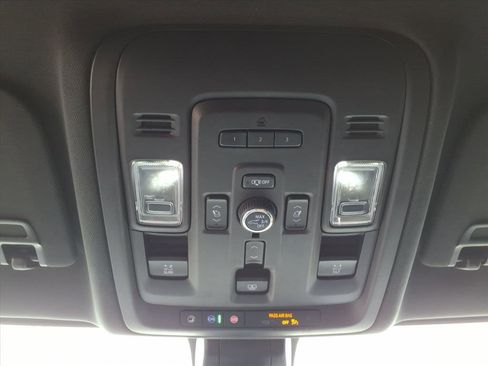 Used 2021 GMC Yukon AT4 w/ Rear Media and Nav Package image 17