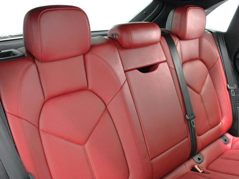 Used 2016 Porsche Macan S image 45