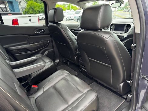 Used 2019 GMC Acadia SLT AWD/4WD image 13