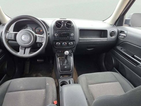 Used 2014 Jeep Patriot Sport w/ Power Value Group FWD image 8