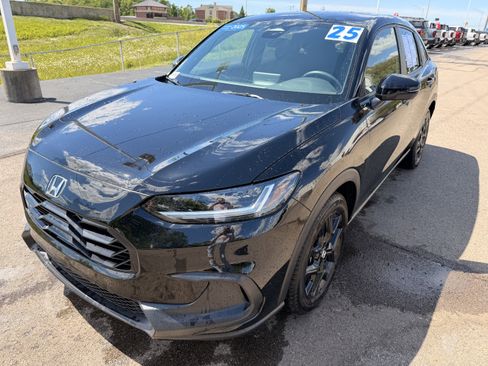 Used 2025 Honda HR-V Sport image 7