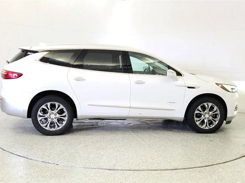 Used 2018 Buick Enclave Avenir w/ Avenir Technology Package image 8