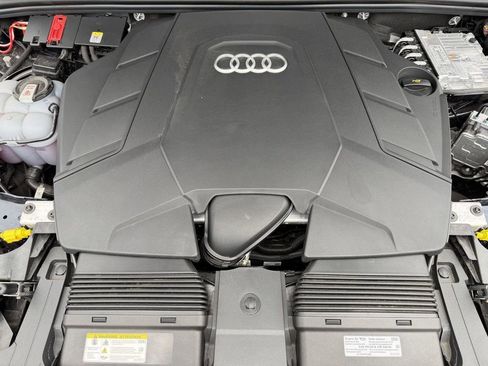 Used 2025 Audi Q7 3.0T Premium AWD/4WD image 28