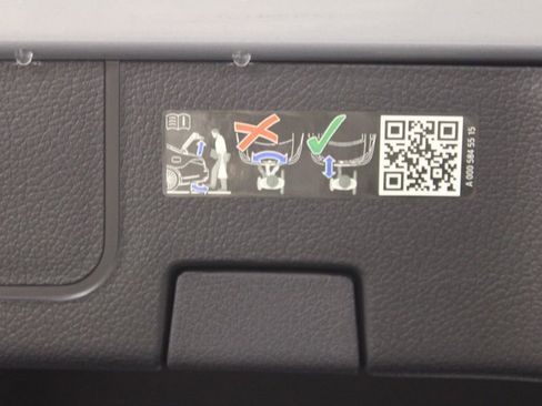 Used 2025 Mercedes-Benz CLA 35 AMG 4MATIC image 35