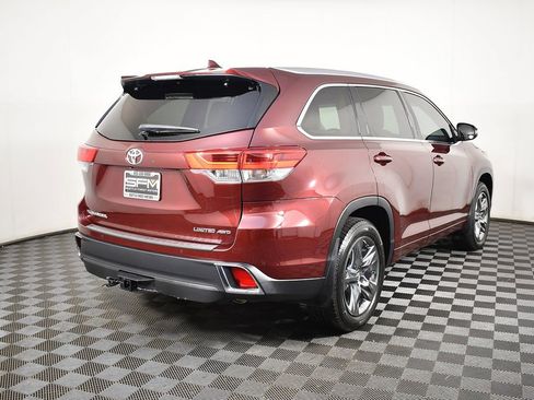 Used 2017 Toyota Highlander Limited image 9