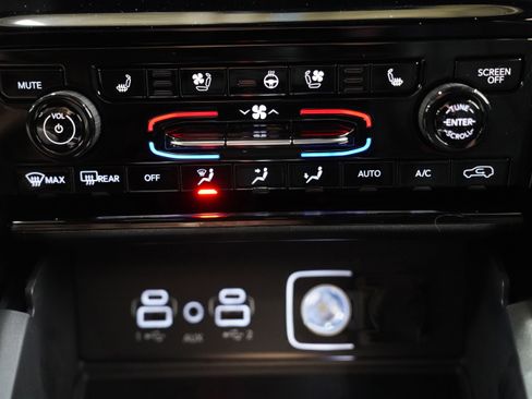 New 2025 Jeep Grand Cherokee L Limited image 31