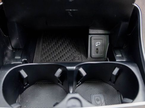 Used 2021 Mercedes-Benz GLC 300 4MATIC image 25