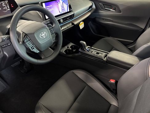 New 2027 Toyota Prius XLE FWD image 10