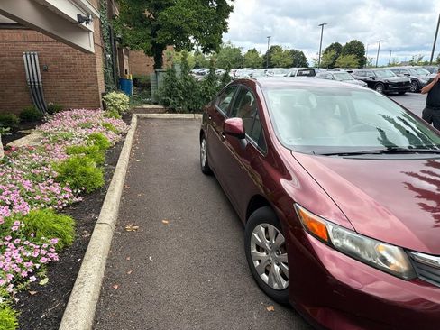 Used 2012 Honda Civic LX image 4