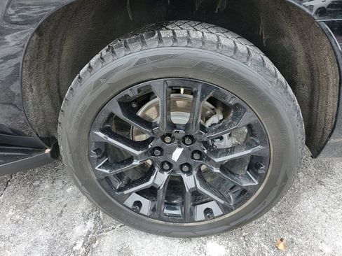 Used 2023 Cadillac Escalade ESV Sport Platinum w/ Heavy-Duty Trailer Package image 36