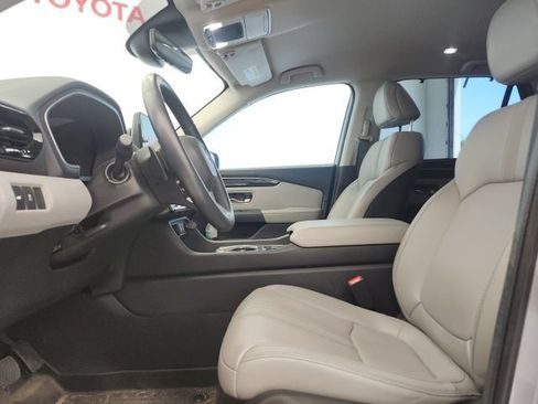 Used 2025 Honda Pilot EX-L image 15