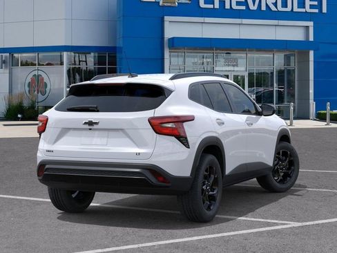 New 2026 Chevrolet Trax LT FWD image 4