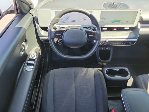 Certified 2024 Hyundai Ioniq 5 SE RWD image 7