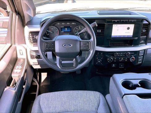 Used 2023 Ford F250 XLT image 4