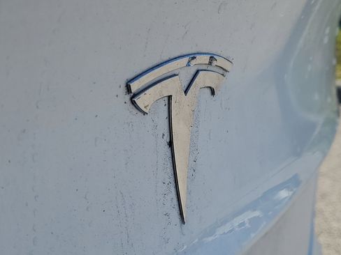 Used 2020 Tesla Model 3 Standard Range image 10