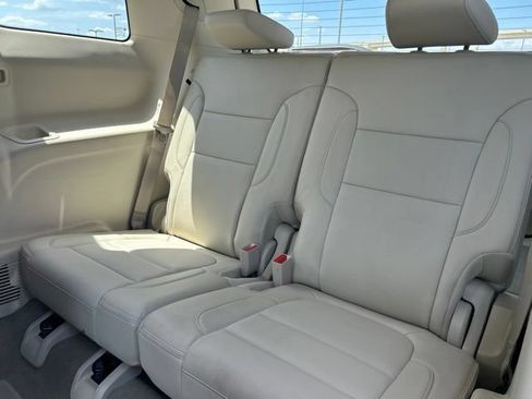 Used 2023 GMC Acadia Denali AWD/4WD image 43