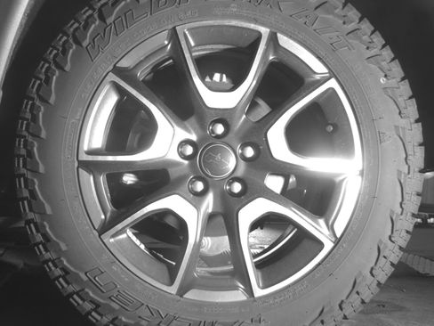 Used 2025 Jeep Compass Trailhawk AWD/4WD image 14