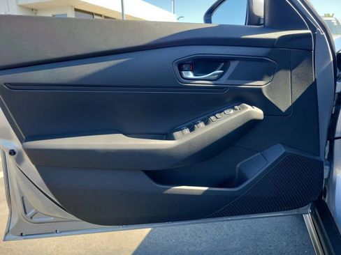 Certified 2025 Honda Accord LX image 17