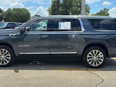 Certified 2021 GMC Yukon XL Denali w/ Denali Premium Package RWD image 4