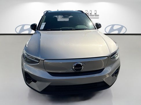 Used 2024 Volvo XC40 Recharge Plus w/ Protection Package Premier image 2