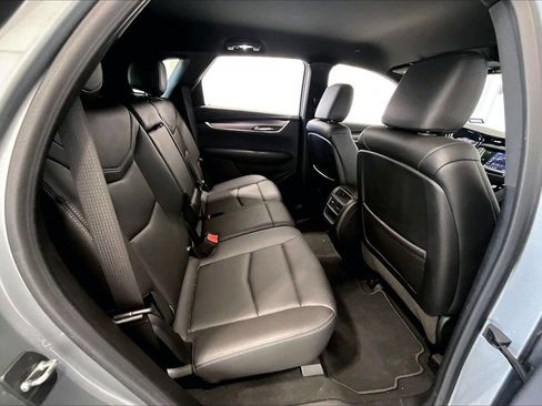 Used 2023 Cadillac XT5 Luxury FWD image 25
