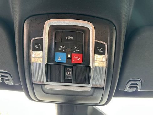 Used 2025 RAM 1500 Big Horn AWD/4WD image 40