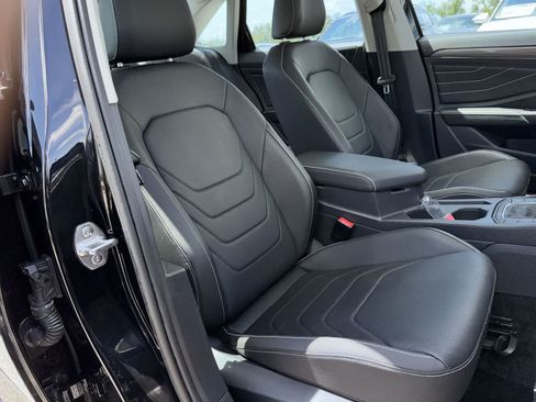 Used 2024 Volkswagen Jetta SEL FWD image 46