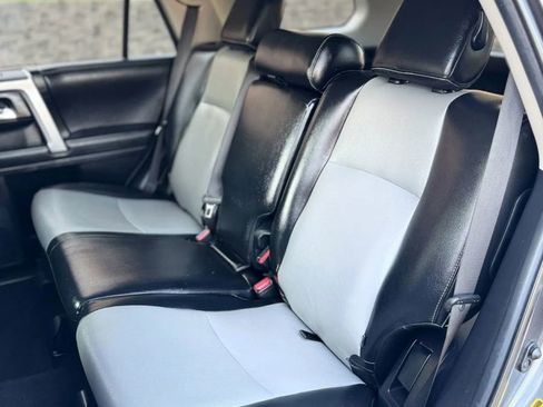 Used 2014 Toyota 4Runner SR5 RWD image 12